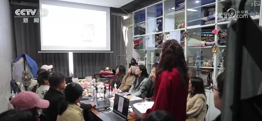 “悦己消费”持续升温带火“娃衣”大市场开辟时尚玩偶圈新赛道(图33)