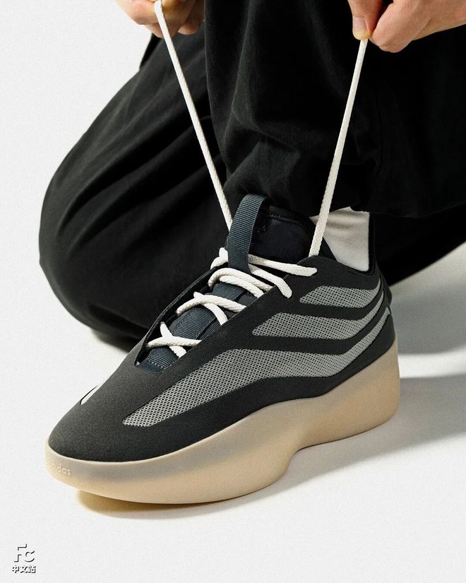 没想到！这双「罗斯战靴」刚发售就绝版了……(图12)