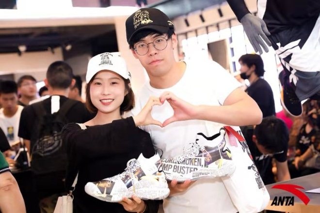 安踏力推“品类制”说要通过商品内容引起年轻人共鸣(图3)