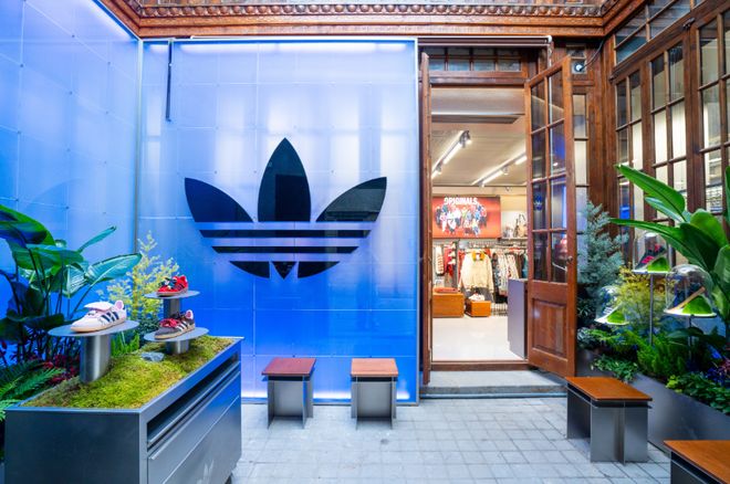 九游app：adidasOriginals全新概念张园店来了！试运营首日销售额全国第一(图6)