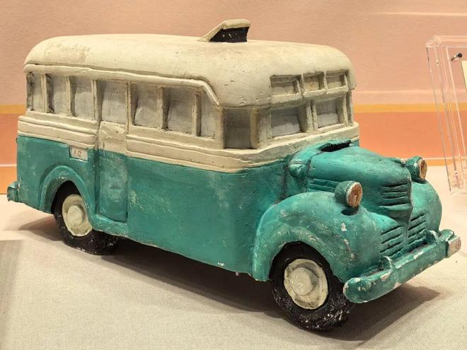 九游体育：的士、巴士、士多啤梨点解咁多“士”？(图2)