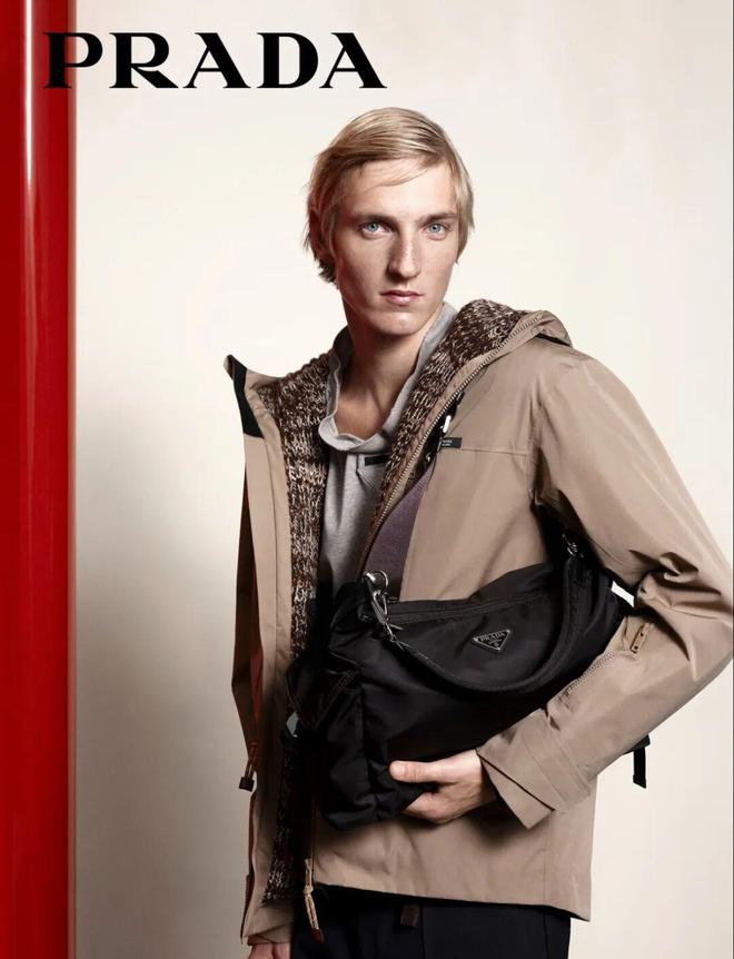 九游app：小帅们的2025年度单品你也来看看吧！(图13)