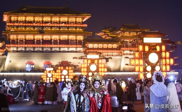 元旦夜的洛阳：千年宫阙下的汉服潮藏着古都文旅的破圈密码！(图2)