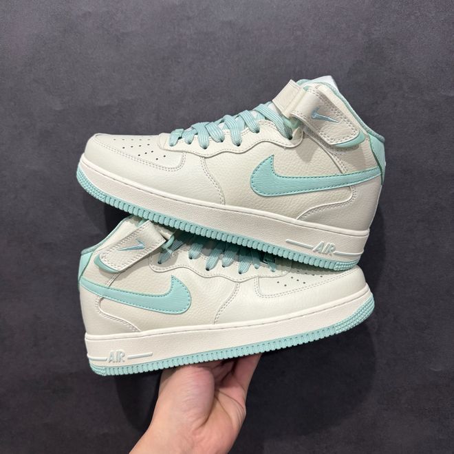 Nike蒂芙尼白：潮流与经典的完美碰撞