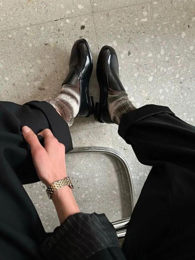 越懒越时髦？2025年无鞋带鞋履趋势解析(图5)