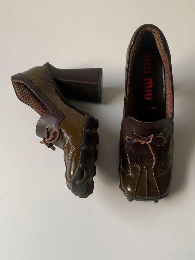 越懒越时髦？2025年无鞋带鞋履趋势解析(图10)