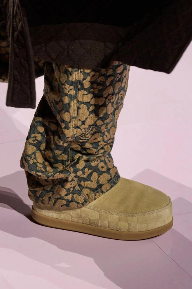 越懒越时髦？2025年无鞋带鞋履趋势解析(图22)