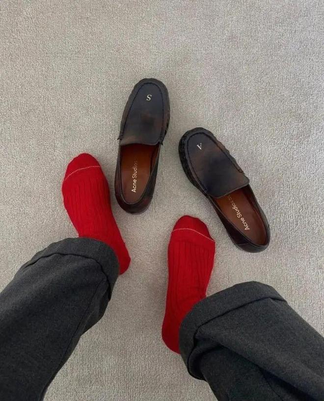 越懒越时髦？2025年无鞋带鞋履趋势解析(图30)