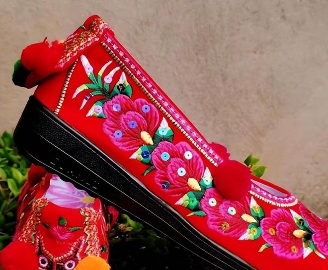 中国古代鞋子有多美从鞋头到鞋底都堪称艺术品(图15)