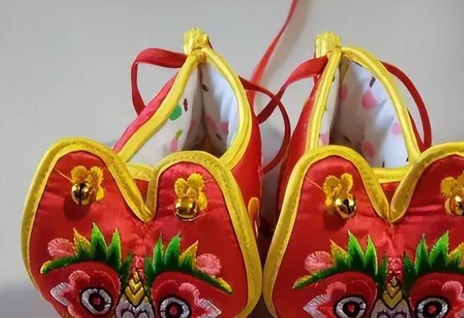中国古代鞋子有多美从鞋头到鞋底都堪称艺术品(图14)