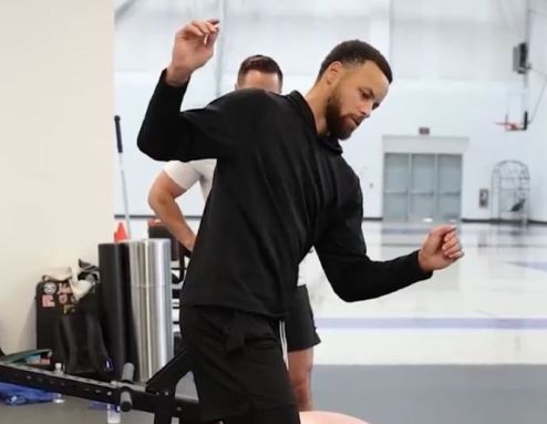 天价合同在望？安踏被曝加入库里争夺或再祭出“终身合约”筹码(图3)