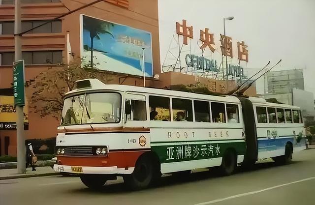 一瓶3块爆卖2亿！喝一口能把人送走的广东神饮让老表们疯抢了(图4)