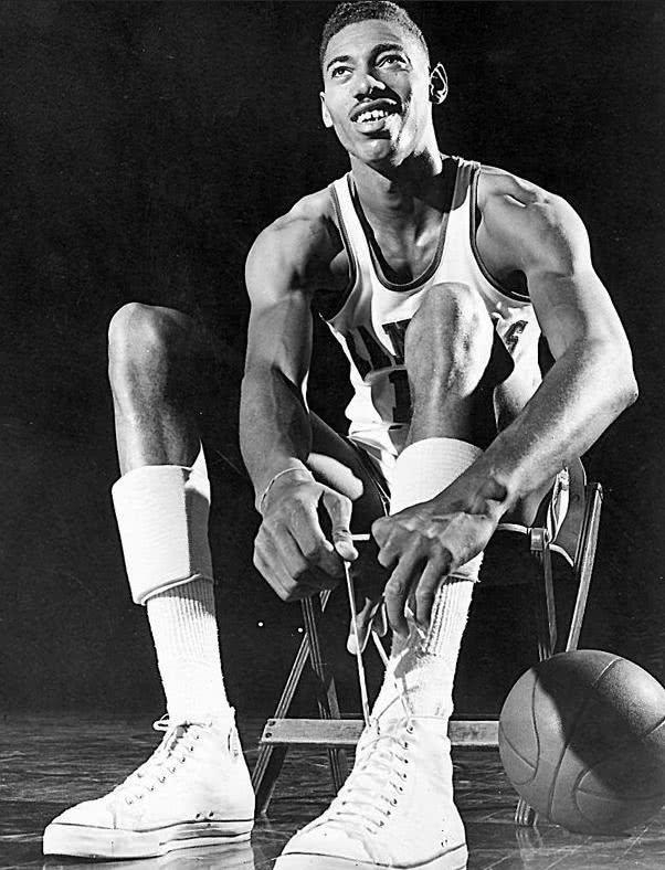 九游体育：哪些球鞋改变了历史？