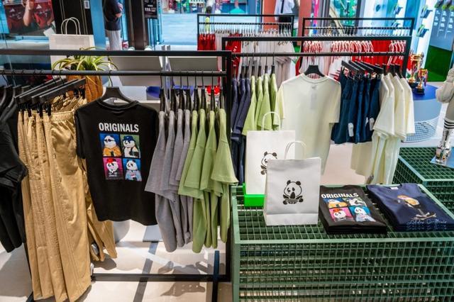 九游app：阿迪达斯爱德华兹二代专业篮球鞋在蓉全球首发(图6)