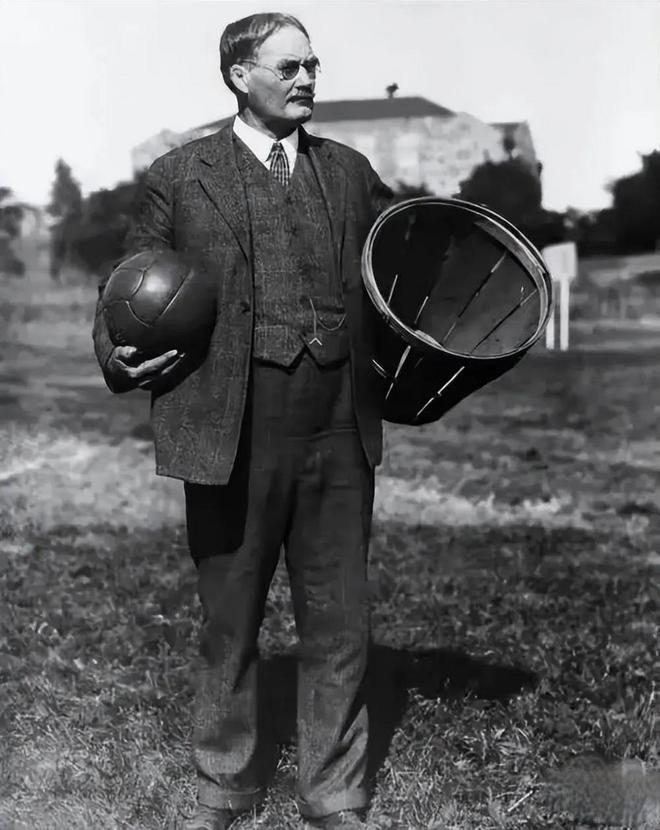 九游app入口：篮球是谁发明的？哪国人？哪年？(图2)