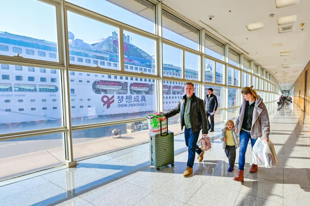 中国蓝观察丨外媒竞相报道中国消费迎来“开门红”