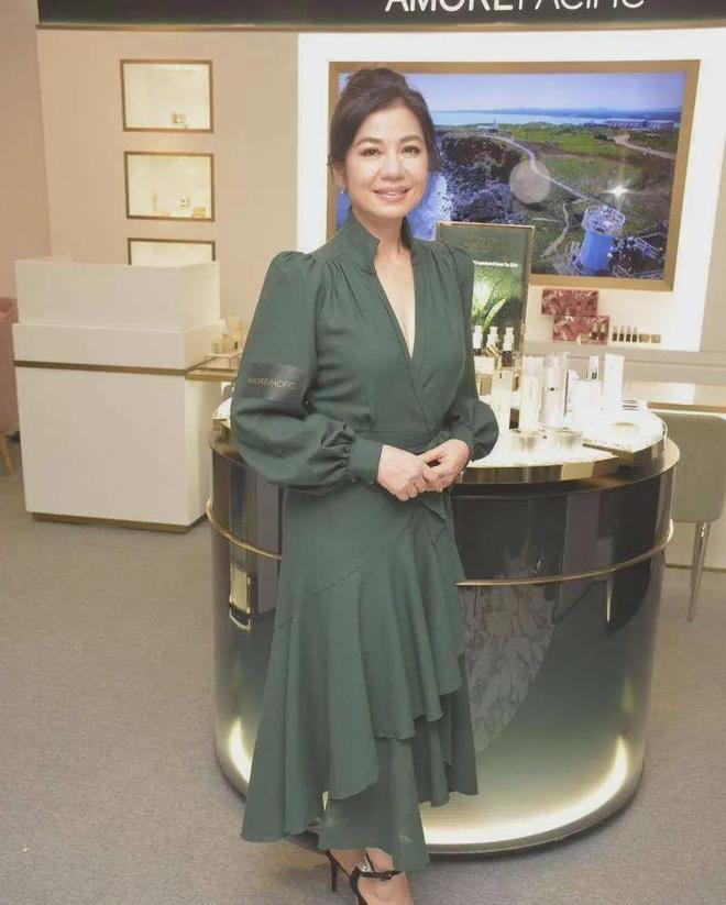 九游app入口：周润发、张国荣、钟楚红重聚大银幕：这场35年的约会值得！(图9)