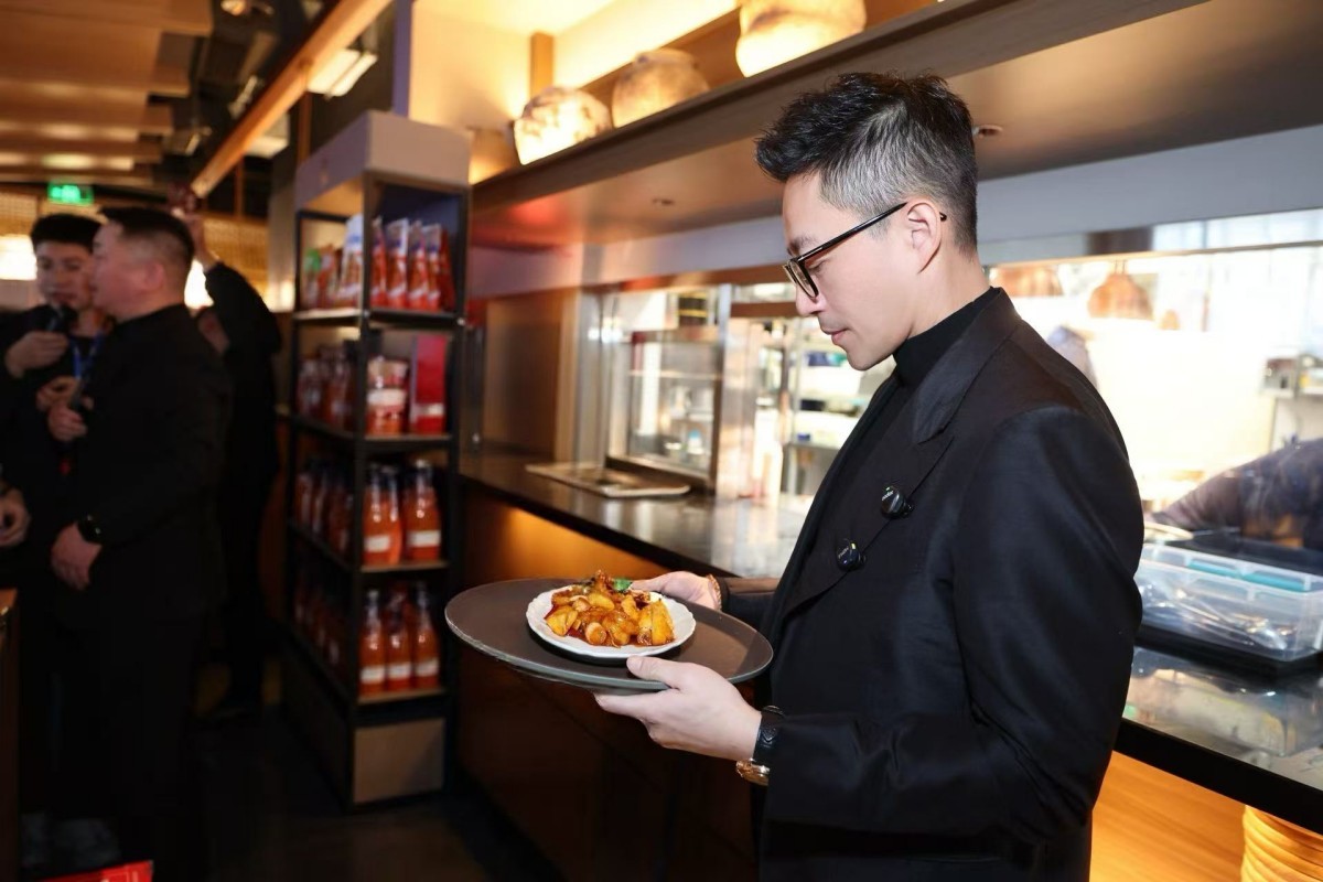 九游app入口：麻六记黑龙江首店开业剪彩仪式引爆全城热辣风潮(图2)