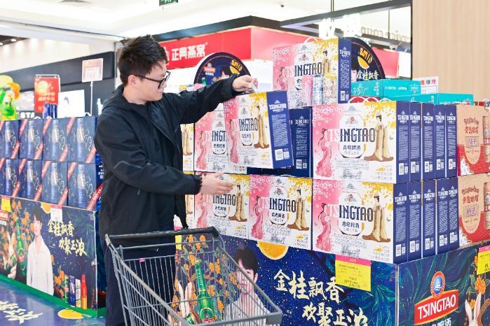 双节消费观察：这些“老字号”成爆款国潮范与经典款成宠儿(图1)