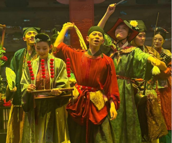 当非遗、潮流与科技相遇成都新消费场景很惊艳