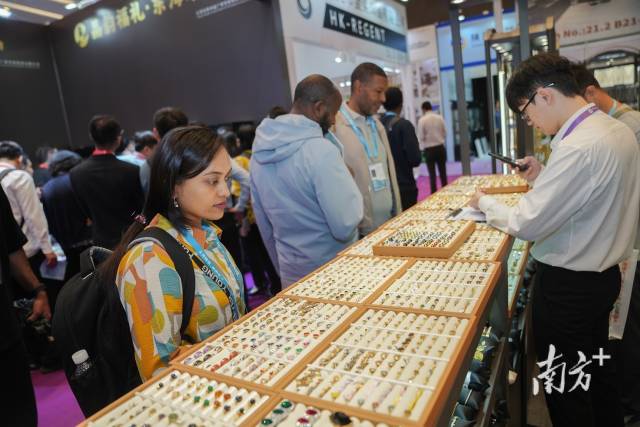 国潮珠宝、竹餐具、星空房……广交会二期新专区亮相这些新品太吸睛！(图2)