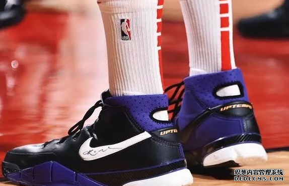 NBA球场上土豪级别的球鞋有哪些 NBA球场上土豪级(图5)
