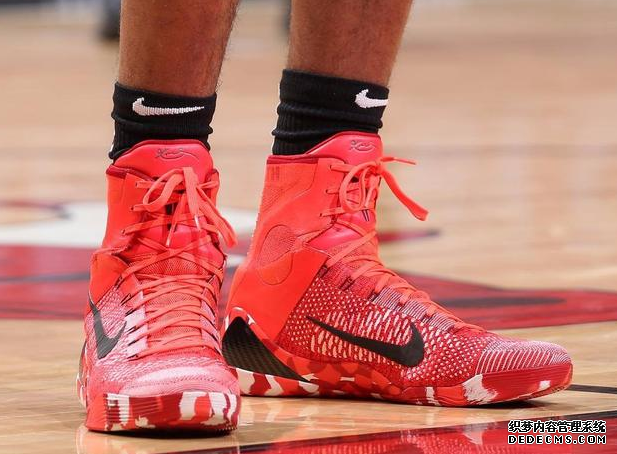 NBA12月22号球星上脚球鞋精选利拉德上脚Dame 5全新配色 NBA12月22号球星上脚球鞋精选利拉德上脚Dame 5全新(图6)