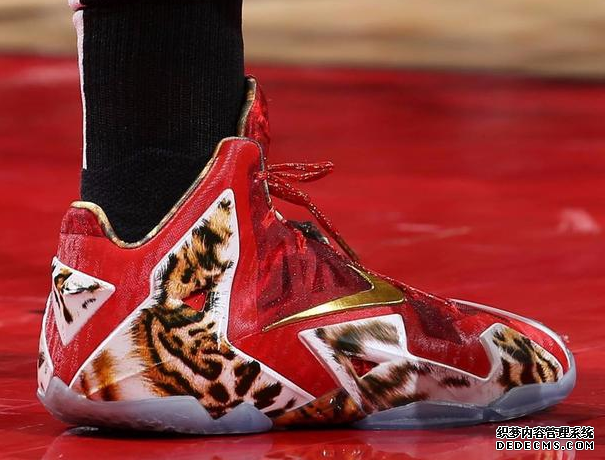 NBA12月22号球星上脚球鞋精选利拉德上脚Dame 5全新配色 NBA12月22号球星上脚球鞋精选利拉德上脚Dame 5全新(图8)