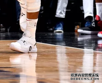 NBA12月24号球星上脚球鞋有哪些 NBA12月24号球星上脚球鞋盘点 NBA12月24号球星上脚球鞋有哪些 NBA12月24号球星上(图3)