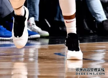 NBA12月24号球星上脚球鞋有哪些 NBA12月24号球星上脚球鞋盘点 NBA12月24号球星上脚球鞋有哪些 NBA12月24号球星上(图4)