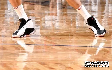 NBA12月24号球星上脚球鞋有哪些 NBA12月24号球星上脚球鞋盘点 NBA12月24号球星上脚球鞋有哪些 NBA12月24号球星上(图5)