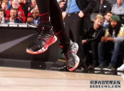 NBA12月24号球星上脚球鞋有哪些 NBA12月24号球星上脚球鞋盘点 NBA12月24号球星上脚球鞋有哪些 NBA12月24号球星上(图13)