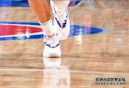 NBA12月18号库里上脚什么球鞋 NBA12月18号球星上脚球鞋一览 NBA12月18号库里上脚什么球鞋 NBA12月18号球星上脚(图2)