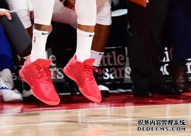 NBA12月18号库里上脚什么球鞋 NBA12月18号球星上脚球鞋一览 NBA12月18号库里上脚什么球鞋 NBA12月18号球星上脚(图7)