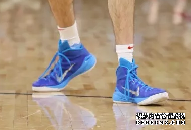 NBA12月18号库里上脚什么球鞋 NBA12月18号球星上脚球鞋一览 NBA12月18号库里上脚什么球鞋 NBA12月18号球星上脚(图13)