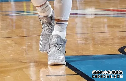NBA12月18号库里上脚什么球鞋 NBA12月18号球星上脚球鞋一览 NBA12月18号库里上脚什么球鞋 NBA12月18号球星上脚(图17)
