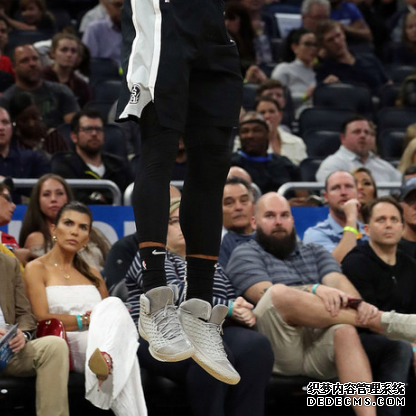 NBA12月20号球星上脚球鞋有哪些 NBA12月20号球星上脚球鞋清单 NBA12月20号球星上脚球鞋有哪些 NBA12月20号球星上(图2)