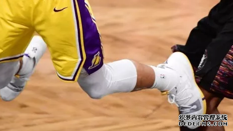 NBA12月19号球星上脚球鞋有哪些 NBA12月19号球星上脚球鞋盘点 NBA12月19号球星上脚球鞋有哪些 NBA12月19号球星上(图10)