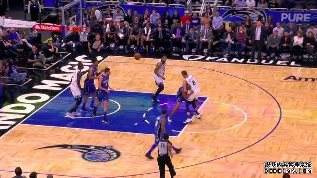 NBA赛场再次发生斗殴 别利察和阿弗拉罗激烈冲突(图2)