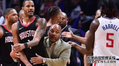 NBA赛场再次发生斗殴 别利察和阿弗拉罗激烈冲突(图10)
